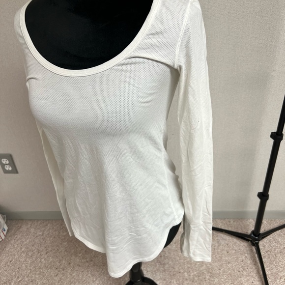 Lululemon white long sleeve - Picture 3 of 5